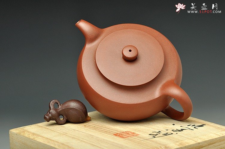 紫砂壶图片：于洪霞全手工精心力作  挚 追求紫砂挚美 饱满蓄势 寿珍韵 - 宜兴紫砂壶网