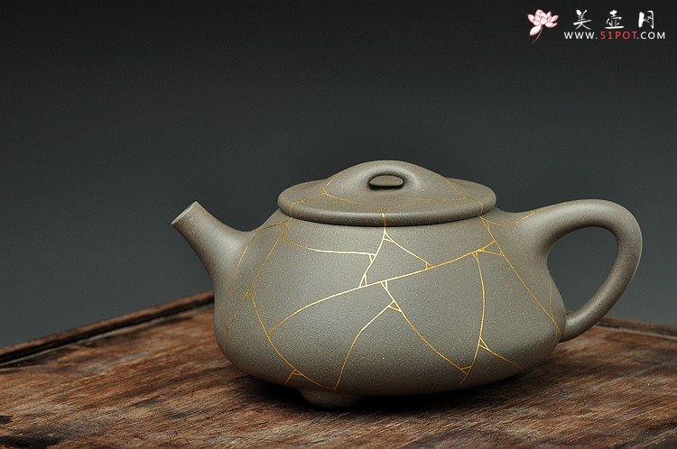 紫砂壶图片：周斌新作 全手真金冰纹大满瓢 高温青灰泥 饱满大气 - 宜兴紫砂壶网