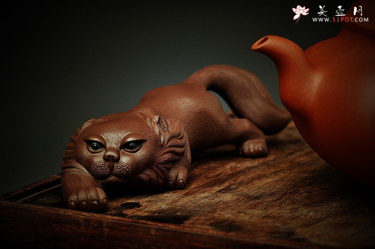 紫砂壶图片：李志刚 御猫 栩栩如生 气势十足 豪华茶宠 - 宜兴紫砂壶网