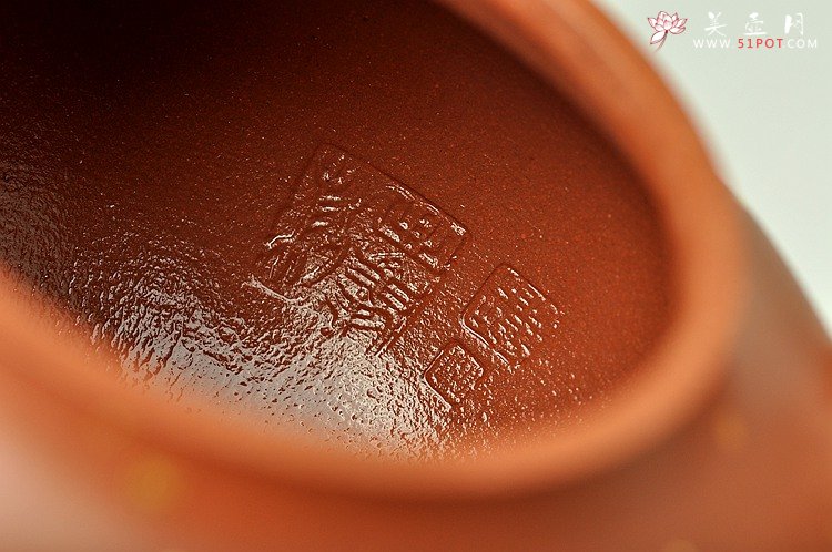 紫砂壶图片：曲峰新品 简洁明朗 全手金色年华 做工精致 - 宜兴紫砂壶网