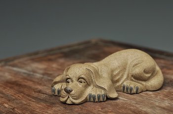 紫砂壶图片：精品版本 拉毛小狗 做工精致 栩栩如生 - 宜兴紫砂壶网