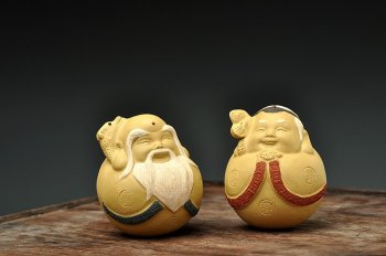 紫砂壶图片：寿公寿婆一对 ~Q的茶宠 - 宜兴紫砂壶网