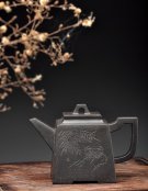 紫砂壶图片：史金妹最新全手镶片力作 志在四方 高俊大气 国大师李昌鸿装饰 - 宜兴紫砂壶网