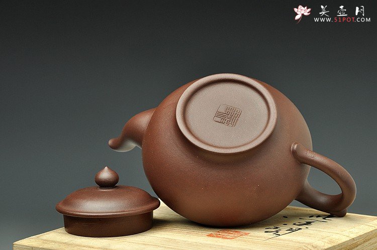 紫砂壶图片：飘然仙逸 清灵静美 全手笑樱 老紫泥 - 宜兴紫砂壶网