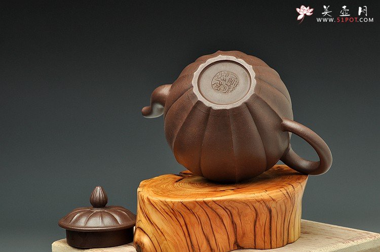 紫砂壶图片：挺拔俊秀 做工精致  全手筋囊佳器 金瓜 - 宜兴紫砂壶网