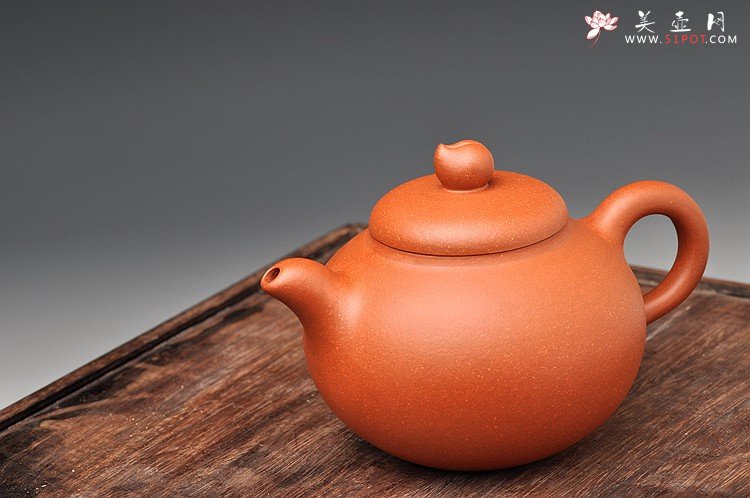 紫砂壶图片：美壶特惠之降坡泥圣桃套壶 加量不加价 庆双节 - 宜兴紫砂壶网