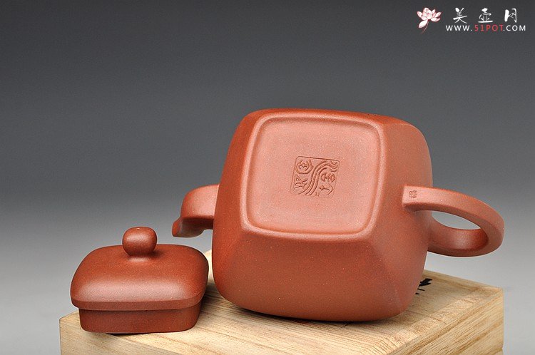 紫砂壶图片：追慕鸣远 质朴大方 代表作  全手无垢 许国良装饰 - 宜兴紫砂壶网