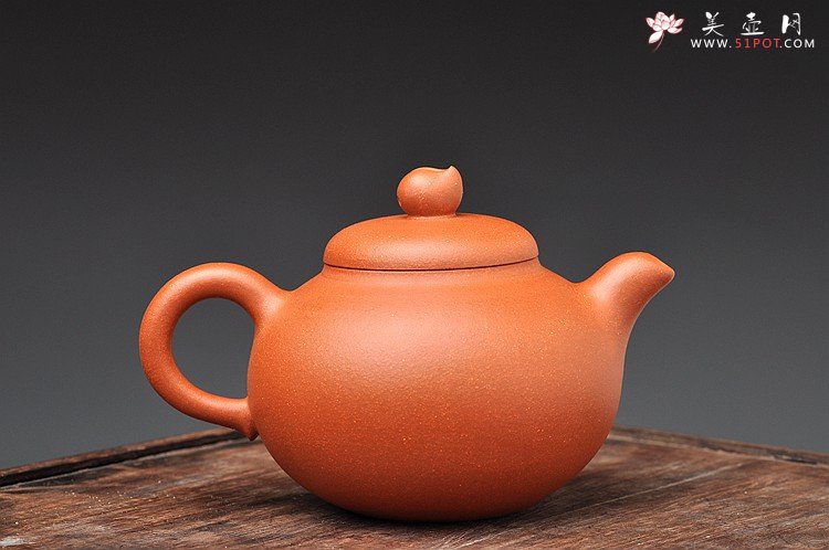 紫砂壶图片：美壶特惠之降坡泥圣桃套壶 加量不加价 庆双节 - 宜兴紫砂壶网