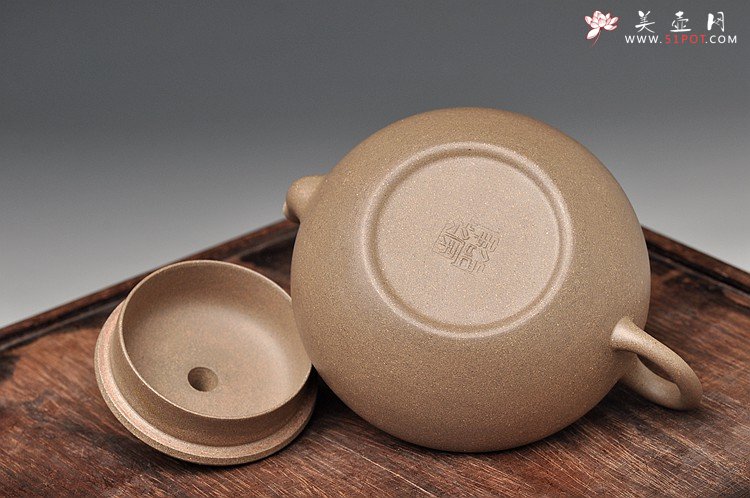 紫砂壶图片：光素佳作 线条流畅 优雅耐品  全手澄心 小清新~ - 宜兴紫砂壶网