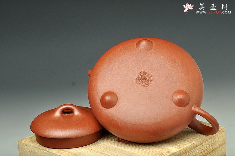 紫砂壶图片：经典器形 钱伟刚精心装饰达摩 汉棠石瓢 - 宜兴紫砂壶网