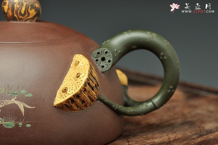 紫砂壶图片：崔巍健最新原创作品  荷塘月色 鱼戏莲叶东鱼戏莲叶西o(∩_∩)o  - 宜兴紫砂壶网
