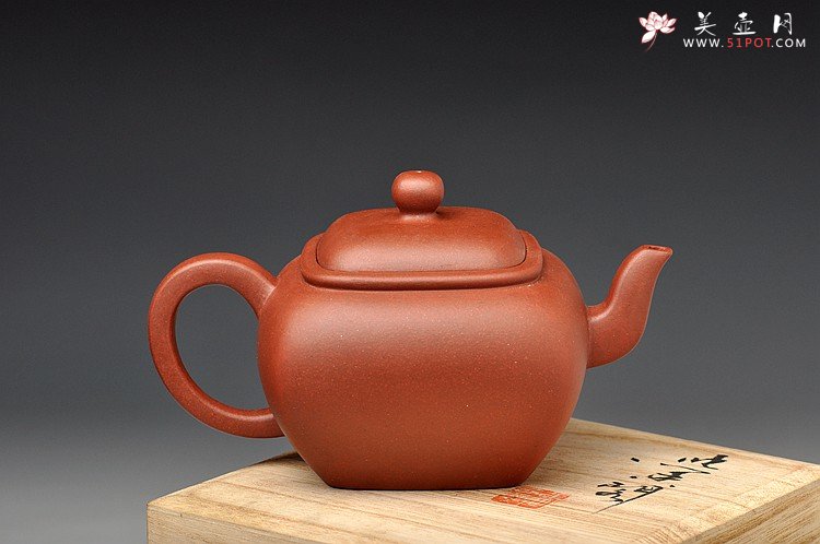 紫砂壶图片：追慕鸣远 质朴大方 代表作  全手无垢 许国良装饰 - 宜兴紫砂壶网