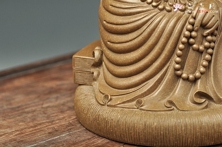 紫砂壶图片：古铜泥 凌爱军 达摩 获奖精品 衣纹和表情都惟妙惟肖 - 宜兴紫砂壶网