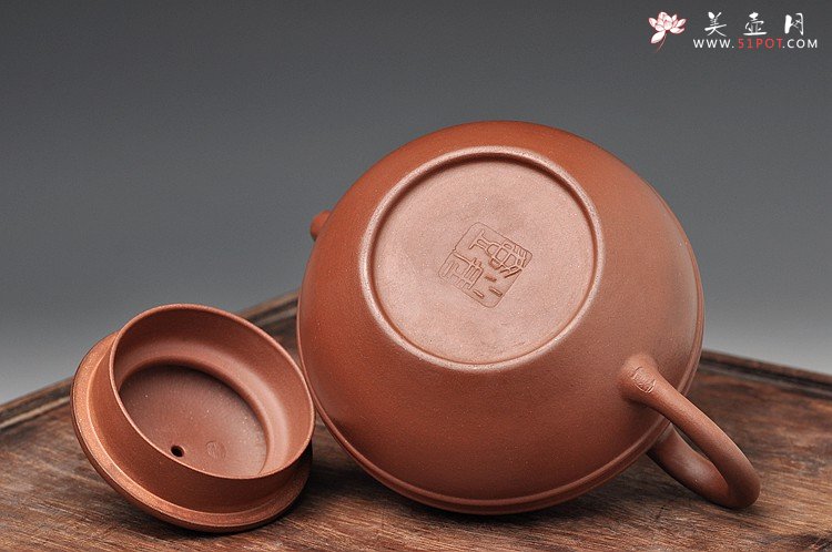 紫砂壶图片：潘小东全手新作 追慕古韵  明式腰线  - 宜兴紫砂壶网