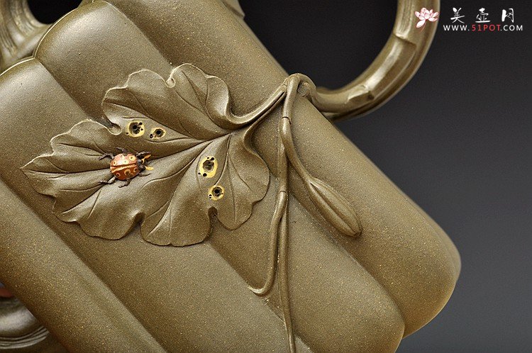 紫砂壶图片：原创作品 绿泥冬瓜 灵巧曼妙 贴叶精湛 孙伟强张新亚合作 - 宜兴紫砂壶网