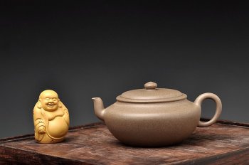 紫砂壶图片：光素佳作 线条流畅 优雅耐品  全手澄心 小清新~ - 宜兴紫砂壶网