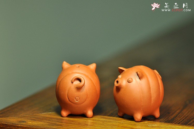 紫砂壶图片：全手工茶宠 文房水注~ 独角兽和短嘴小猪~ - 宜兴紫砂壶网