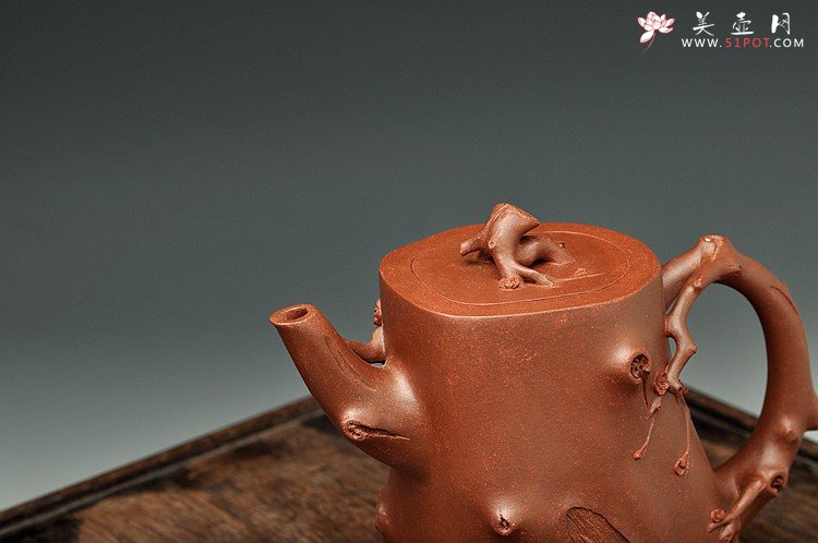紫砂壶图片：单志萍最新力作 风韵十足 全手道洪梅桩 铁骨柔情 - 宜兴紫砂壶网