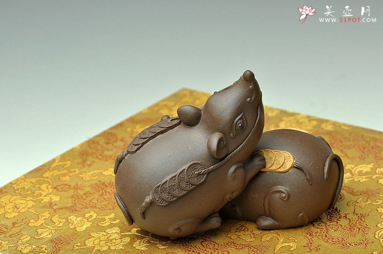 紫砂壶图片：一对金钱鼠 造型卡通可爱 - 宜兴紫砂壶网