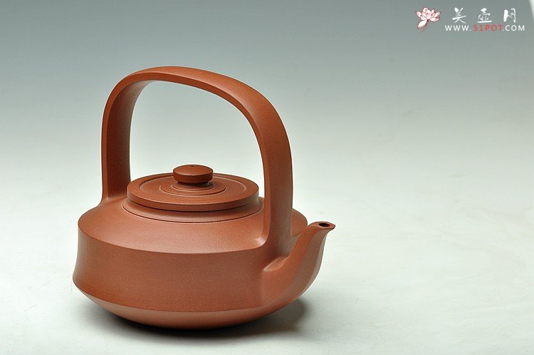 紫砂壶图片：曲峰秋冬新作 国宝器形之提璧 形神兼备 气韵流畅 老红皮龙仅此一件 - 宜兴紫砂壶网