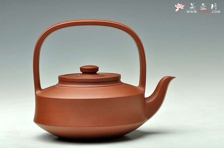 紫砂壶图片：曲峰秋冬新作 国宝器形之提璧 形神兼备 气韵流畅 老红皮龙仅此一件 - 宜兴紫砂壶网