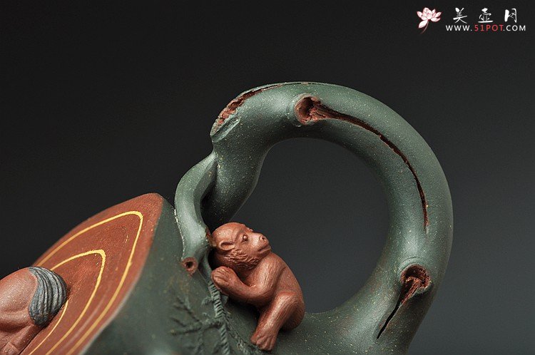 紫砂壶图片：恭贺新春 造型独特 构思巧妙  马上封侯 送礼自玩佳品~ - 宜兴紫砂壶网