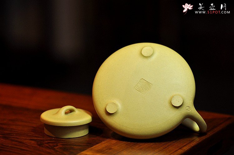 紫砂壶图片：素雅文气 骨格清奇 本山绿之兰花子冶石瓢 - 宜兴紫砂壶网