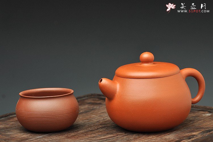 紫砂壶图片：潘小东最近全手作品 艺术和实用的结合 朱泥梵露珠  - 宜兴紫砂壶网