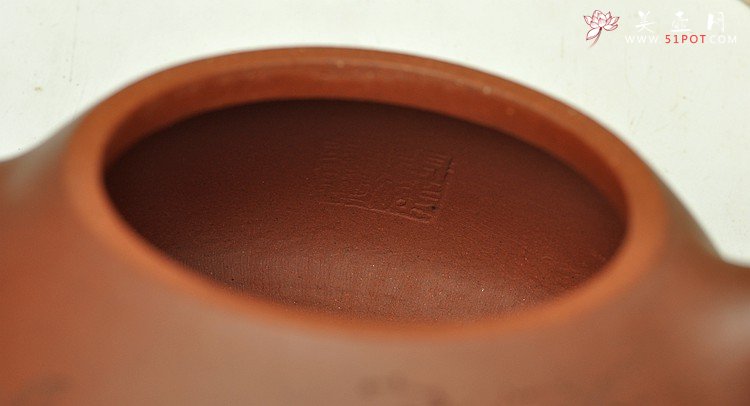 紫砂壶图片：国助和石装饰 型正料爽 全手景舟石瓢 - 宜兴紫砂壶网