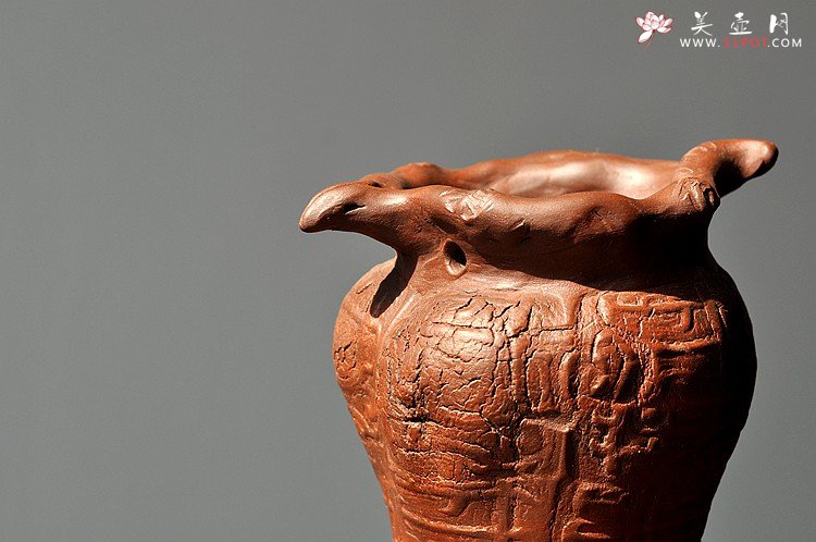 紫砂壶图片：美人君子共长生o(∩_∩)o  青铜风格之全手美人瓶  - 宜兴紫砂壶网