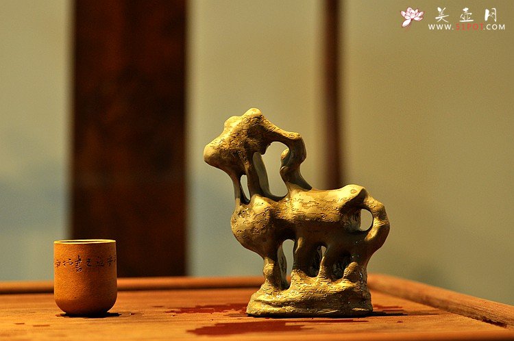 紫砂壶图片：全手作品 文房雅物 吉祥（羊）假山 - 宜兴紫砂壶网