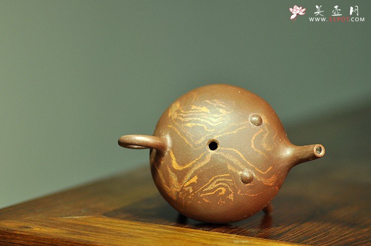 紫砂壶图片：全手工茶宠 文房水注~ 独角兽和短嘴小猪~ - 宜兴紫砂壶网