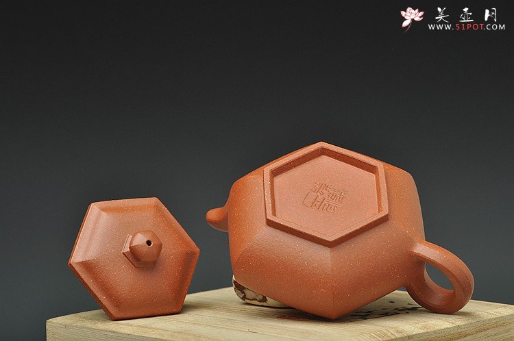 紫砂壶图片：线条清晰，块面挺快 全手藏六方  - 宜兴紫砂壶网