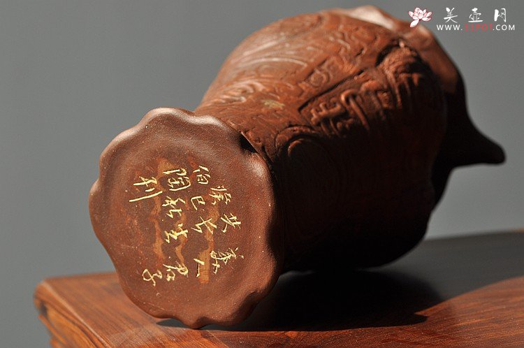 紫砂壶图片：美人君子共长生o(∩_∩)o  青铜风格之全手美人瓶  - 宜兴紫砂壶网