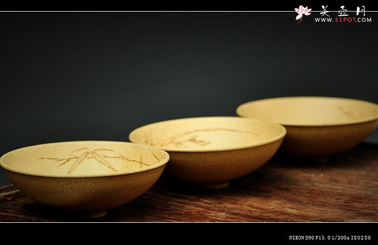 紫砂壶图片：一套梅兰竹菊 茶室之美 乳香杯 - 宜兴紫砂壶网