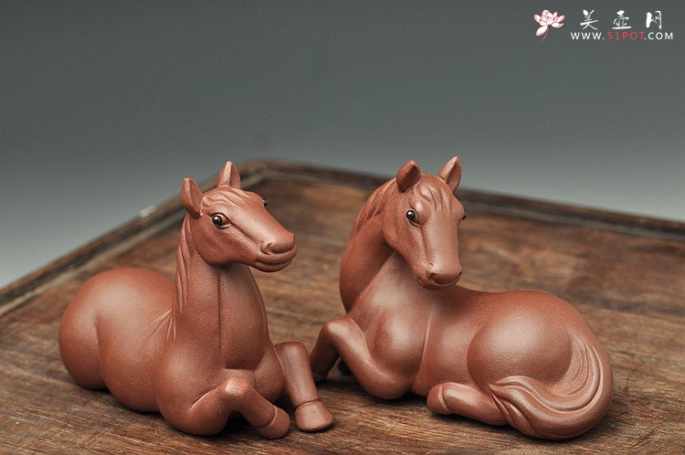 紫砂壶图片：一对马到成功o(∩_∩)o  神态不错~ - 宜兴紫砂壶网