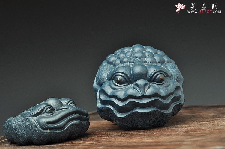 紫砂壶图片：绿泥和气生财 荷叶金蟾 招财茶宠 - 宜兴紫砂壶网