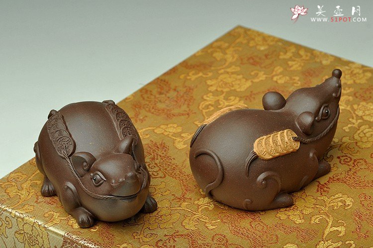 紫砂壶图片：一对金钱鼠 造型卡通可爱 - 宜兴紫砂壶网