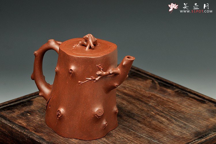 紫砂壶图片：单志萍最新力作 风韵十足 全手道洪梅桩 铁骨柔情 - 宜兴紫砂壶网