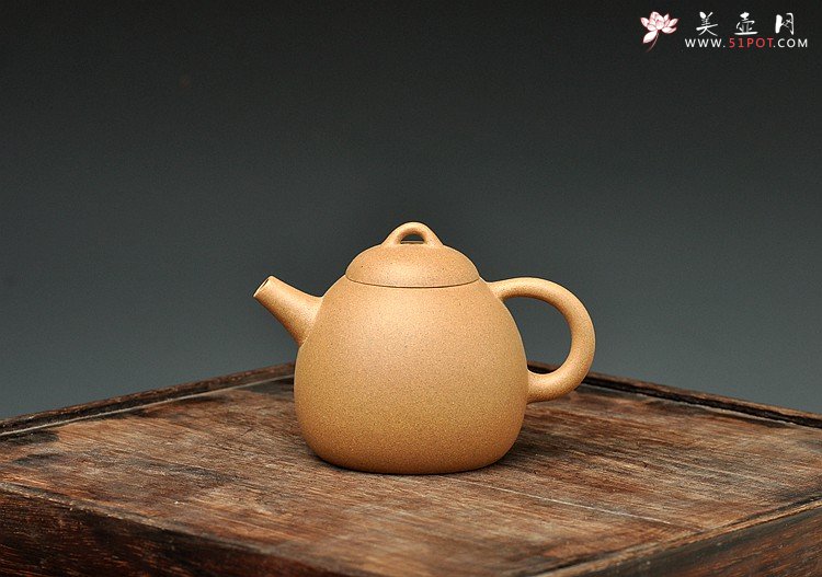 紫砂壶图片：美壶特惠 茶人最爱 实用巨轮系列之段泥小壶之四 - 宜兴紫砂壶网