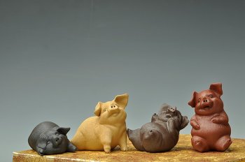 紫砂壶图片：欢乐福猪o(∩_∩)o 一家亲 - 宜兴紫砂壶网