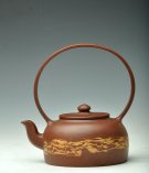 紫砂壶图片：闵祥君癸巳年扛鼎之作 全手超大品大彬提梁 通透绞泥之行云流水 动感十足 - 宜兴紫砂壶网