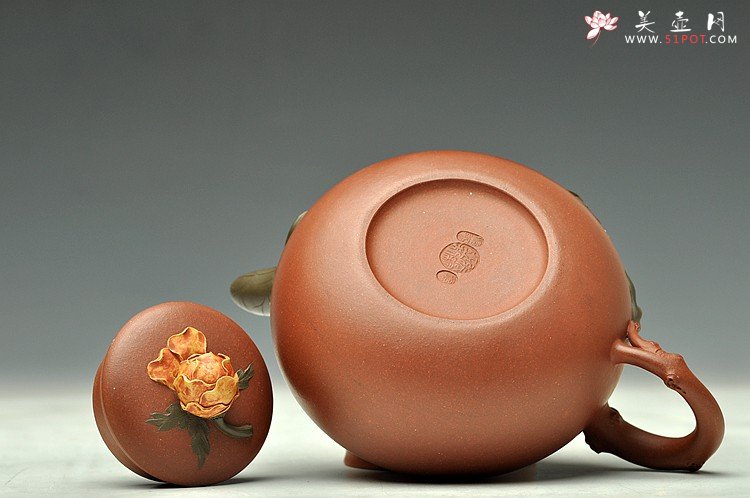 紫砂壶图片：国色天香~写生造型  牡丹 孙伟强张新亚合作原创作品 - 宜兴紫砂壶网