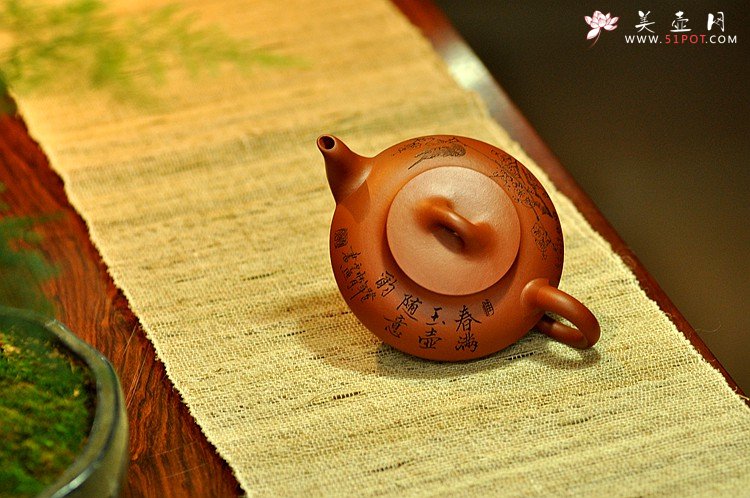 紫砂壶图片：文气佳作 线条优美 富有逸趣 值得雅藏 红泥合欢 - 宜兴紫砂壶网