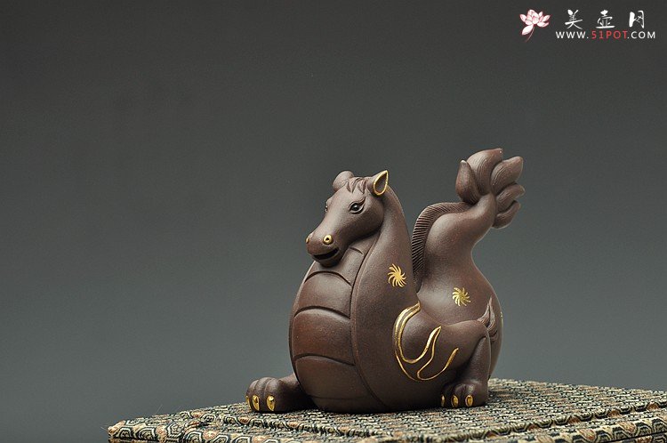 紫砂壶图片：龙马精神 做工精致 描真金 传神~ - 宜兴紫砂壶网