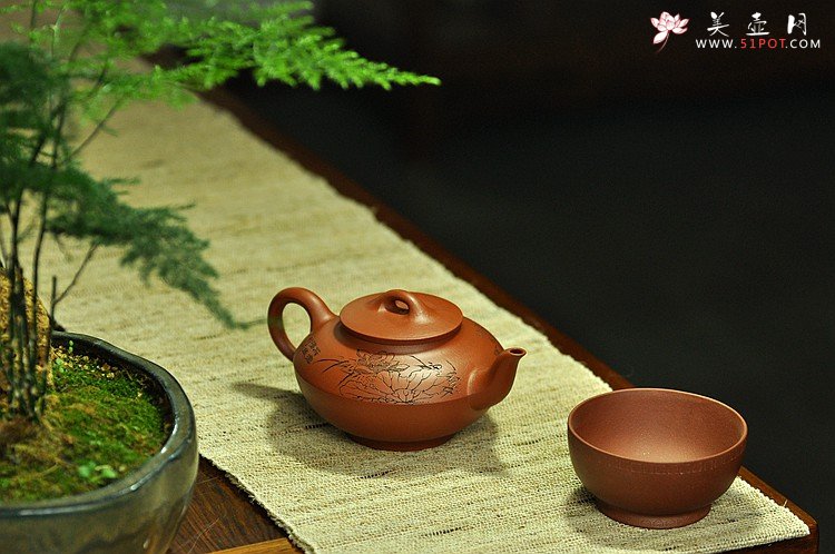 紫砂壶图片：文气佳作 线条优美 富有逸趣 值得雅藏 红泥合欢 - 宜兴紫砂壶网