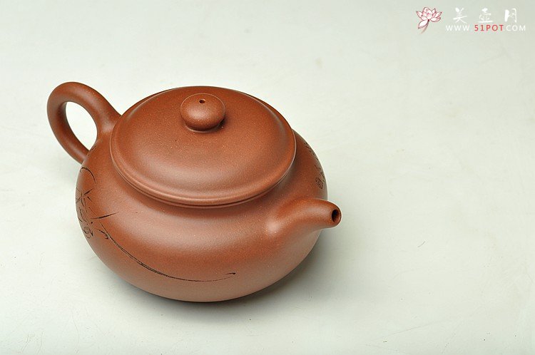 紫砂壶图片：婉约秀气 一捺底   仿古 座有兰言 - 宜兴紫砂壶网