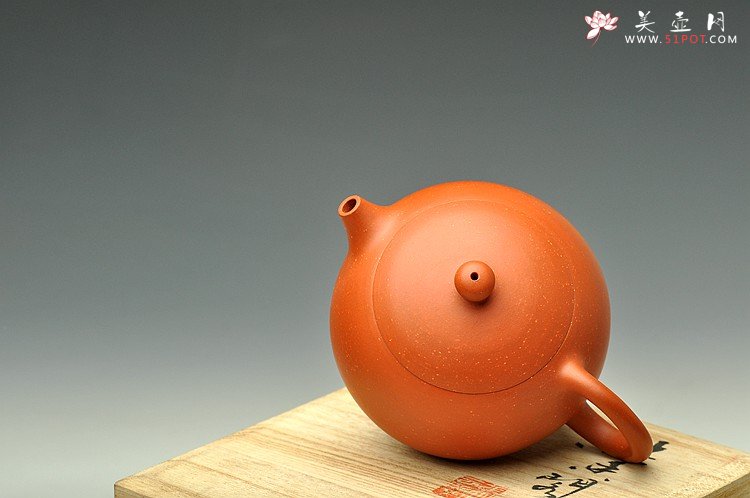 紫砂壶图片：造型周正 端庄大方 全手红泥大西施 - 宜兴紫砂壶网