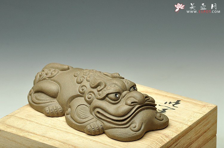 紫砂壶图片：镇宅茶宠 敦厚可爱 坐正 - 宜兴紫砂壶网