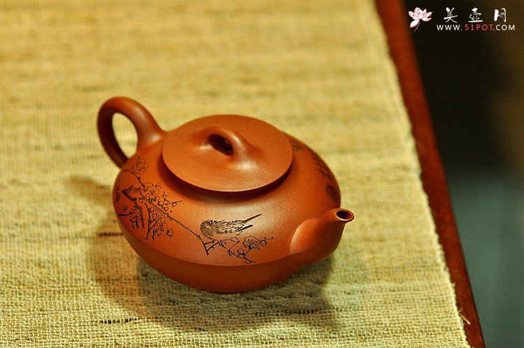 紫砂壶图片：文气佳作 线条优美 富有逸趣 值得雅藏 红泥合欢 - 宜兴紫砂壶网